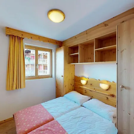 Welcoming With Balcony *