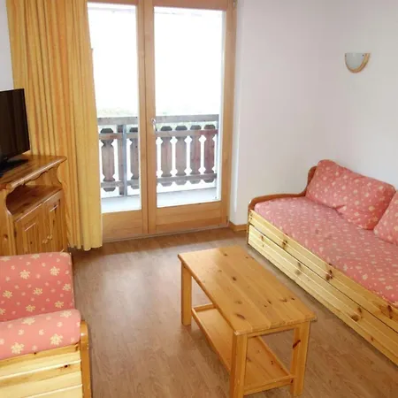 Welcoming With Balcony Апартаменты *