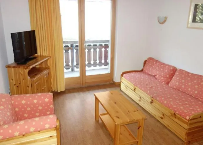 Welcoming With Balcony ナンダ